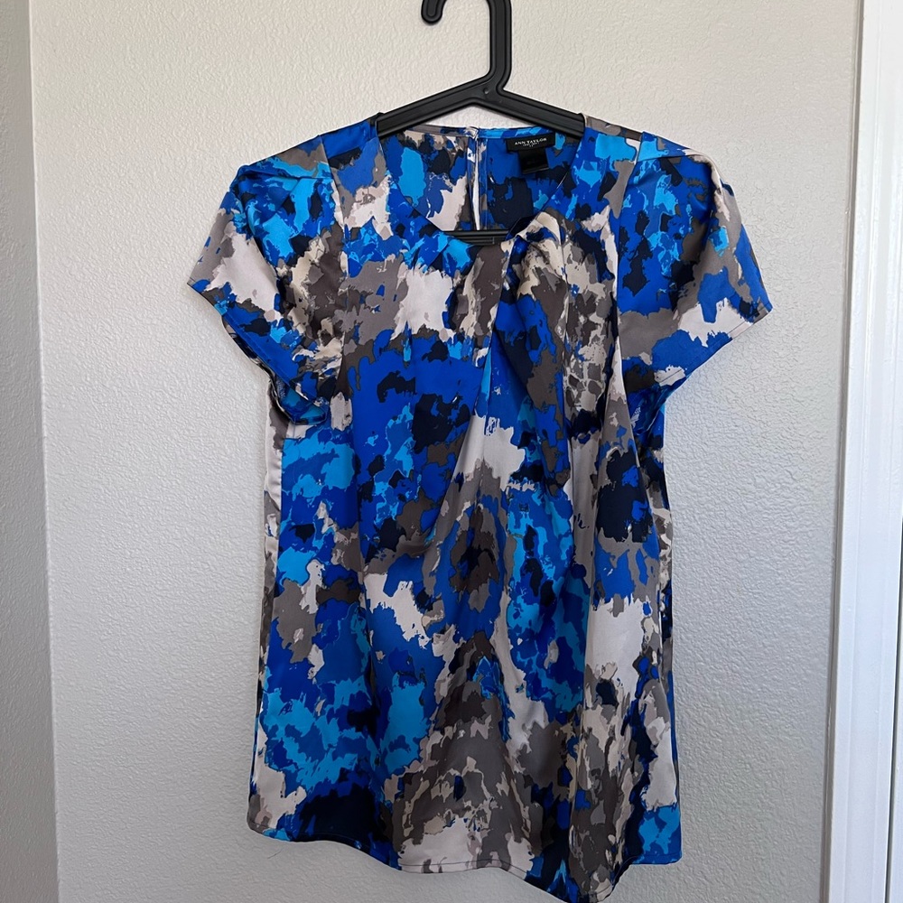 ANN TAYLOR SIZE 0 BLOUSE